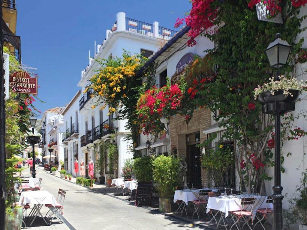 Puerta De Aduares Aparthotel Marbella Exterior photo